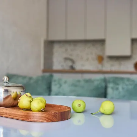 On Kyryla & Mefodia Apartment