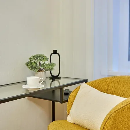 On Kyryla & Mefodia Apartment *