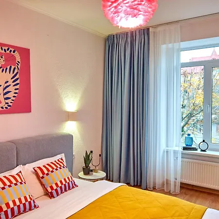 On Kyryla & Mefodia Appartement