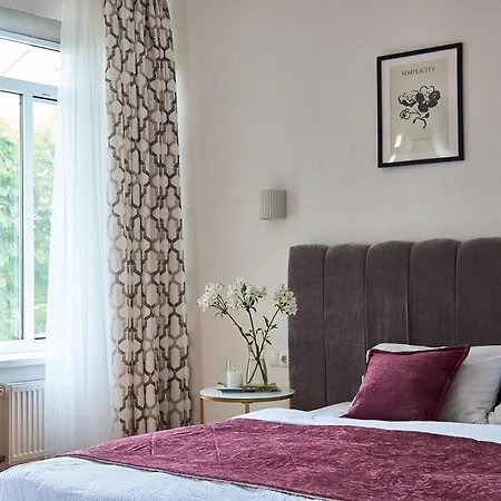 On Kyryla & Mefodia 公寓 *