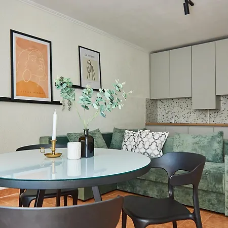 On Kyryla & Mefodia Apartment *